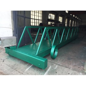 污泥處理設(shè)備廠家供應(yīng)桁車式刮吸泥機(jī) 吸泥方式為虹吸或泵吸式