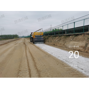 白灰撒布車(chē) 粉料撒布機(jī) 路面撒灰車(chē)工廠直供