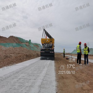 廠家供應(yīng)白灰水泥粉料撒灰機(jī) 四輪車帶動(dòng)布灰機(jī) 12方環(huán)保撒灰車